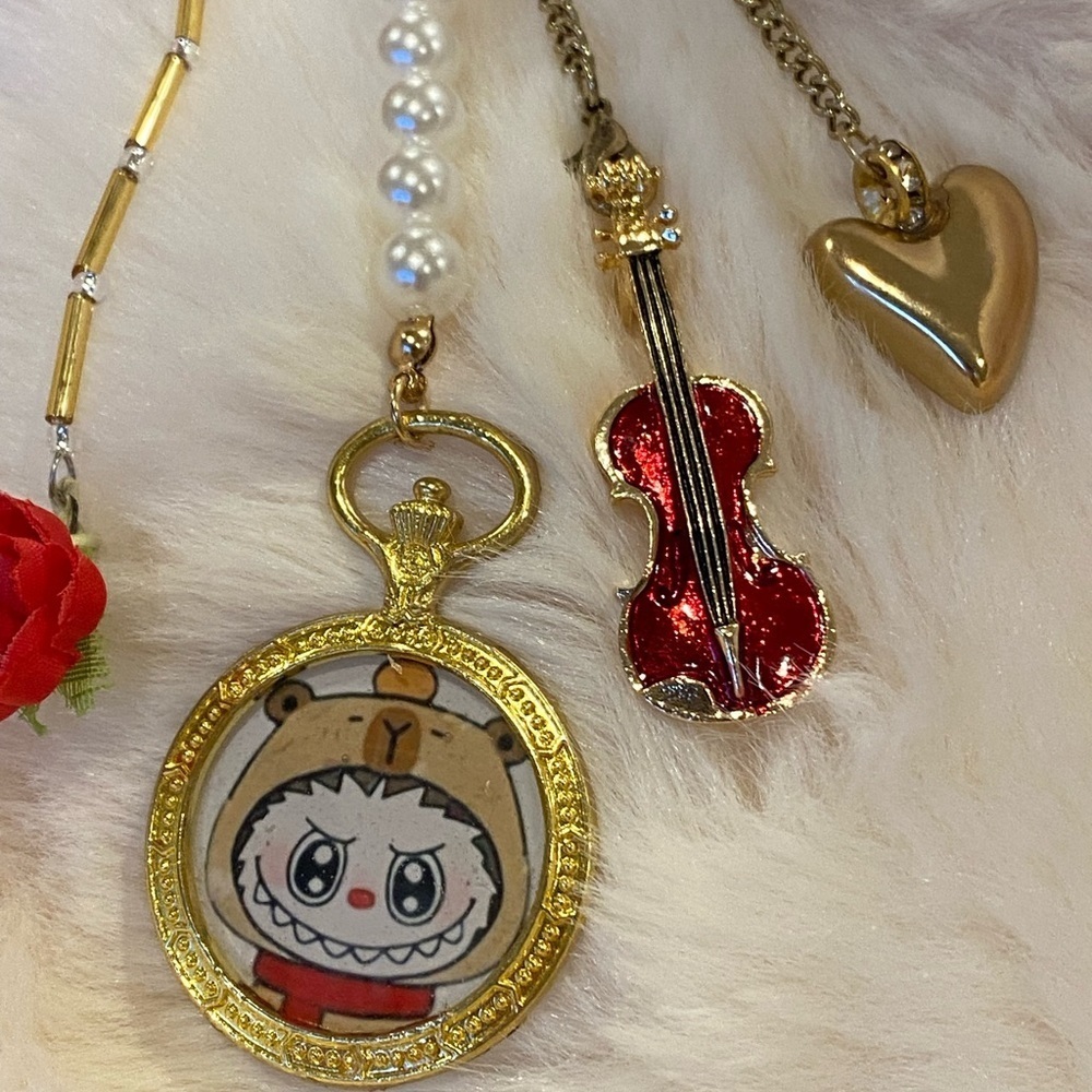 NEW LABUBU Tan Handbag CHARM with Gold and Red Charms KEYCHAIN VIOLIN ROSE - Picture 5 of 6